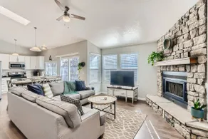 Beautiful Home for Big Groups, 2 Living Areas! - Image 3