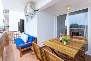 Appartement de vacances avec jardin, piscine et terrasse - Image 4