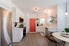 Beautiful home with pond view and free Golf Cart! - Image 5