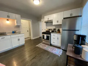 Sunny 3BR Craftsman Bungalow | Bay View - Image 3