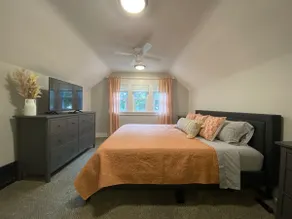 Sunny 3BR Craftsman Bungalow | Bay View - Image 4