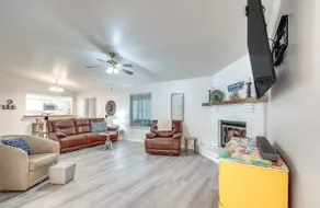 Heated Pool & 4-in-1 Grill: Spring Hill Haven! - Image 5