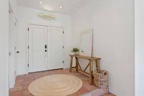 Santa Barbara Hideaway - Image 5
