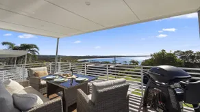 Tea Trees - Modern Townhouse, Village and Beach - Image 4