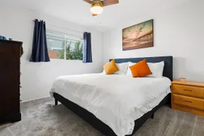Walk to Beach |Arcades|2 King Beds|Kitchen|Parking - Image 2