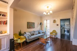 Sunny & vibrant 2 level home in heart of Newtown - Image 2