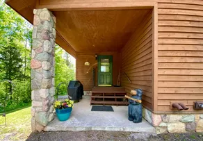 Elk House Hideaway on Lake Gogebic~Hot Tub & Sauna - Image 2