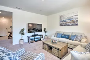 Sacramento Retreat w/ Yard ~ 13 Mi to Dtwn! - Image 2