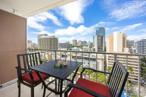 ”Beachcomber” Studio w/FREE Parking & Full Kitchen - Image 4