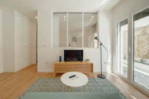 Courtyard Oporto Design Apartment C With Terrace - Image 5