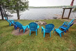 Year-Round Northwoods Lakehouse on Stanley Lake. Firepit. Sleeps 12. - Image 3