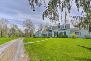 Quaint Woodstock Escape - 2 Mi to Tinker St! - Image 3