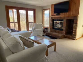 C13 Beautiful Bretton Woods ski-in ski-out townhouse. Pool/gym passes! - Image 4