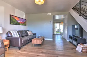 Contemporary 2-BR Townhome w/ Free Wifi, Pet Friendly - Image 4