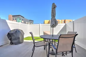 Contemporary 2-BR Townhome w/ Free Wifi, Pet Friendly - Image 3