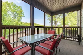 3BR Walk-In ~ Game Room ~ Free Tickets! (RR-93A) - Image 5