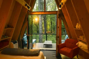 A-frame w/ towering 18ft glass wall & deck - 15 - Image 3