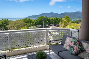 Cairns Ocean View Apartment - Image 3
