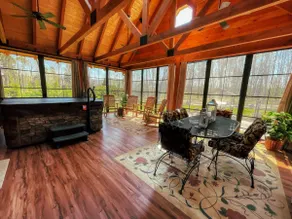 FOX DEN CABIN - Image 4