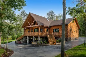 FOX DEN CABIN - Image 2