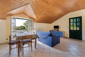 Lady's House - Image 4