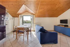 Lady's House - Image 5