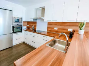 Exclusive apartment on the seafront - Image 3