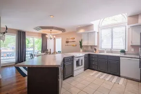 Spacious Family Lake House In Quiet Cove | 45 - Image 3