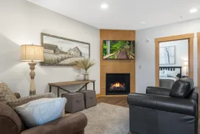 Hot Tub & Fireplace, Shower for two - Maple - Image 3