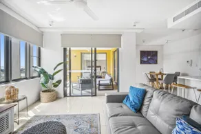 1 bedroom Waterfront Precinct home away from home - Image 4