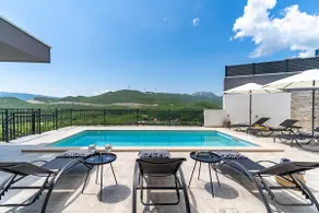 Villa Stella with 32 sqm private heated pool Jacuzzi Sauna Media room 3 bedrooms - Image 5