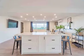 Suite #2 in The Heart Of Beamsville’s Wine Route - Image 4