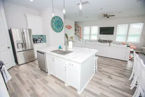 New, 4 Bed/3 Bath 3rd Row with Amazin bunkroom~2 Min Walk to Beach - Image 5