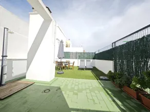 The Terrace of Gades Little Apartments - Image 3