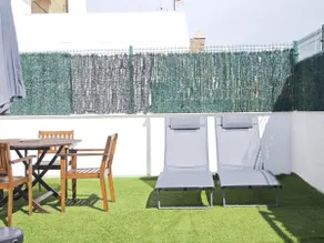 The Terrace of Gades Little Apartments - Image 2