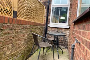 Charming York House, Sleeps 6, Walk to Centre - Image 5