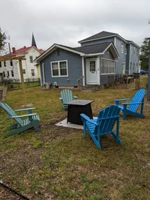 Downtown Cottage + Big Backyard + Pet Friendly - Image 4