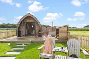 The Nave, Cathedral View - Hot Tub - Free Wifi & parking - Pets - Image 2