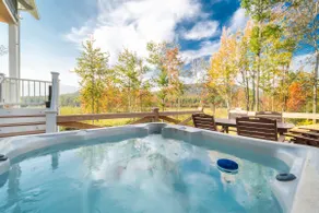 Luxury Home With Mountain View - Image 5