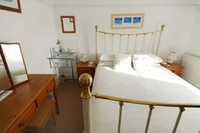 Waltham House - Image 5