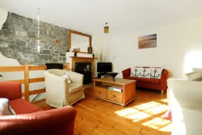 Waltham House - Image 2