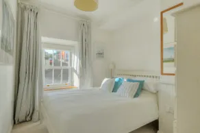 Charm Cottage - Image 4