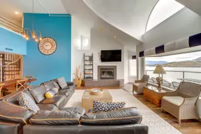 Beautiful Condo w/ Balcony on Lake Chelan! - Image 2