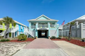 Steps to the beach!*Week Discount*Tiki Bar*2 Pools - Image 2