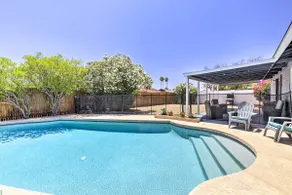 3 Mi to ASU! Snowbird Poolside Escape in Tempe - Image 3