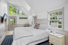 1min to Private Beach, High-end Design & Hot tub - Image 5