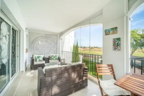 Spectacular and Stylish 2 Bed Aparment - AA1711LT - Image 4