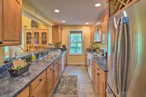 Family-Friendly Hancock Home: Walk to Slopes! - Image 2