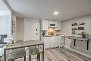 Fresh Downtown Longmont Apartment - Walk to Main! - Image 2