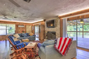 Charming Abode w/ Dock on the Suwannee River - Image 3